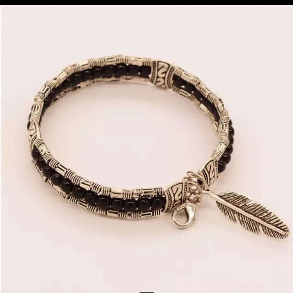 BLACK GOOD LUCK TIBETAN CHARM BRACELET